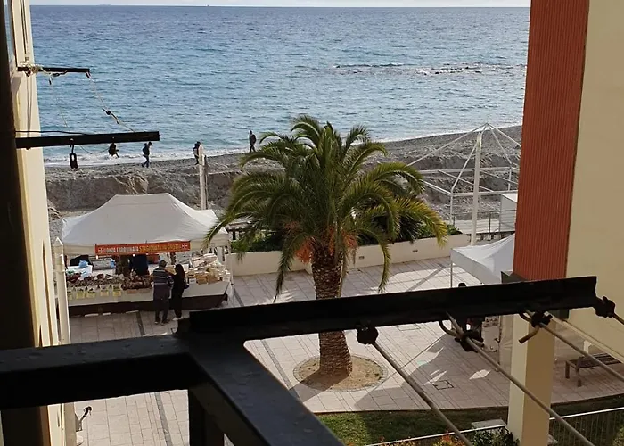 Lägenhet Casa Tizzy Frontemare